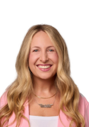 Danielle Bagdzinski Headshot Danielle Bagdzinski Headshot